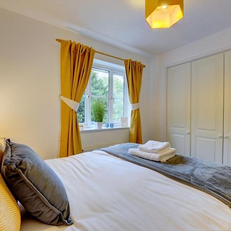 Modern 2 Bed House Sleeps 6 Southam Town Centre - Inspire Homes Ltd Экстерьер фото