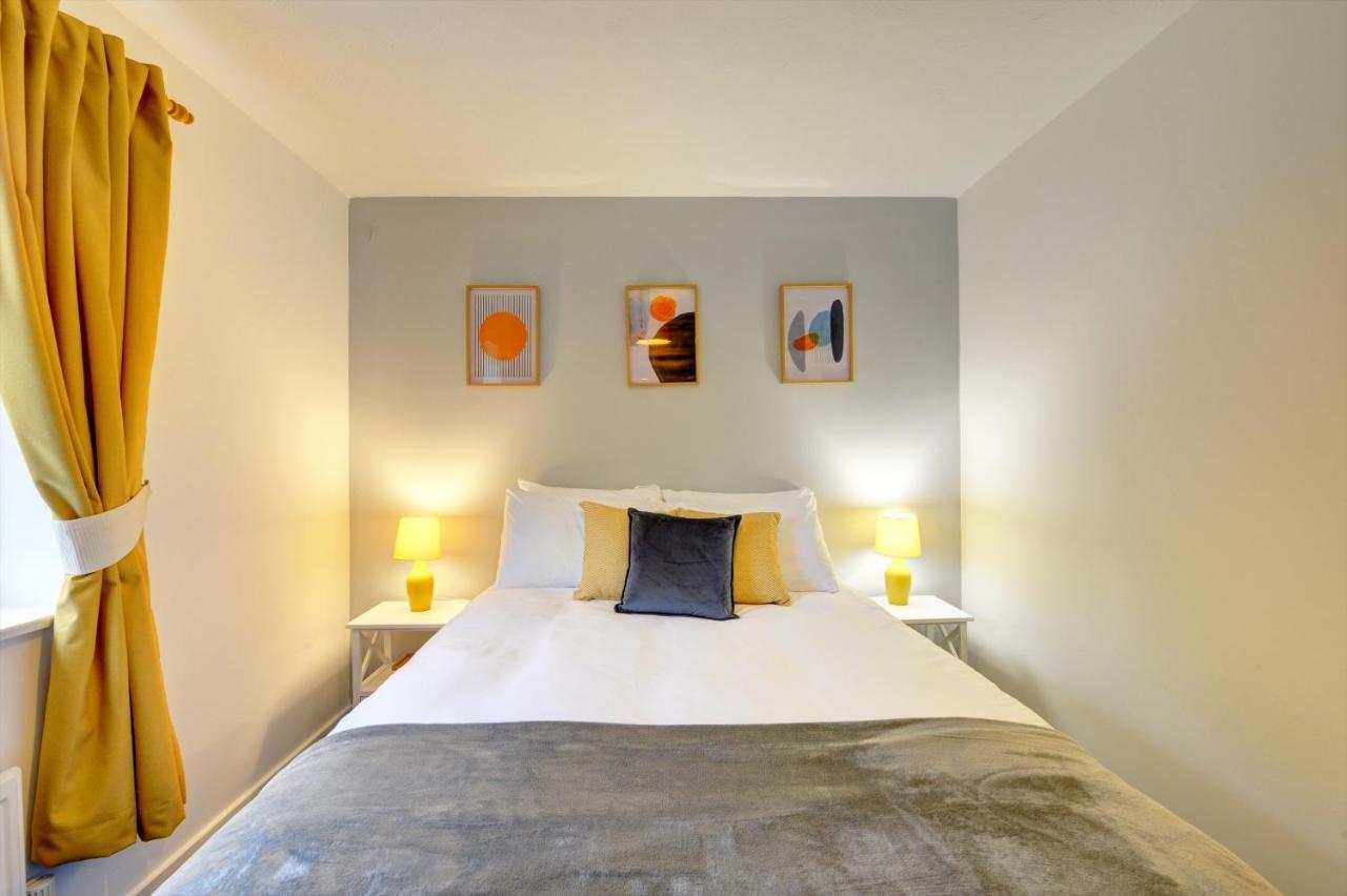 Modern 2 Bed House Sleeps 6 Southam Town Centre - Inspire Homes Ltd Экстерьер фото