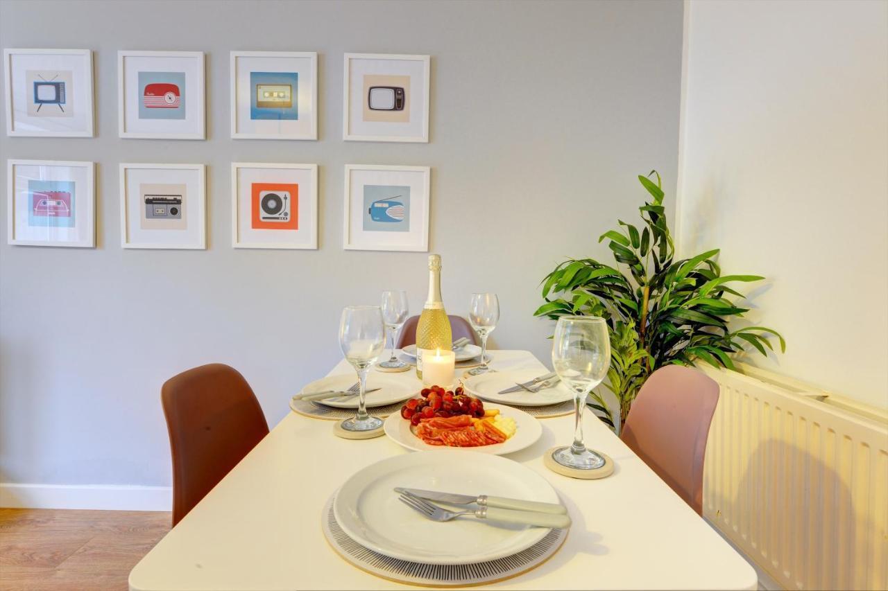 Modern 2 Bed House Sleeps 6 Southam Town Centre - Inspire Homes Ltd Экстерьер фото