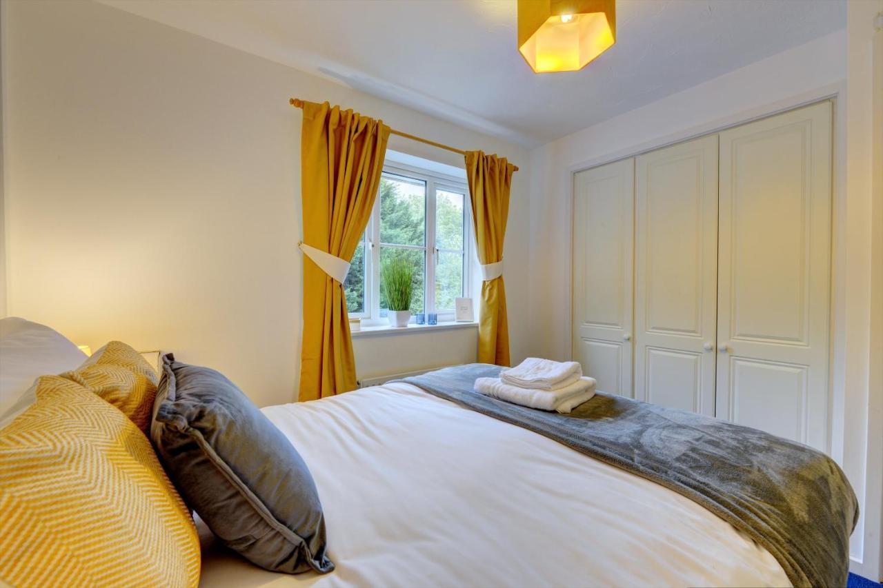 Modern 2 Bed House Sleeps 6 Southam Town Centre - Inspire Homes Ltd Экстерьер фото