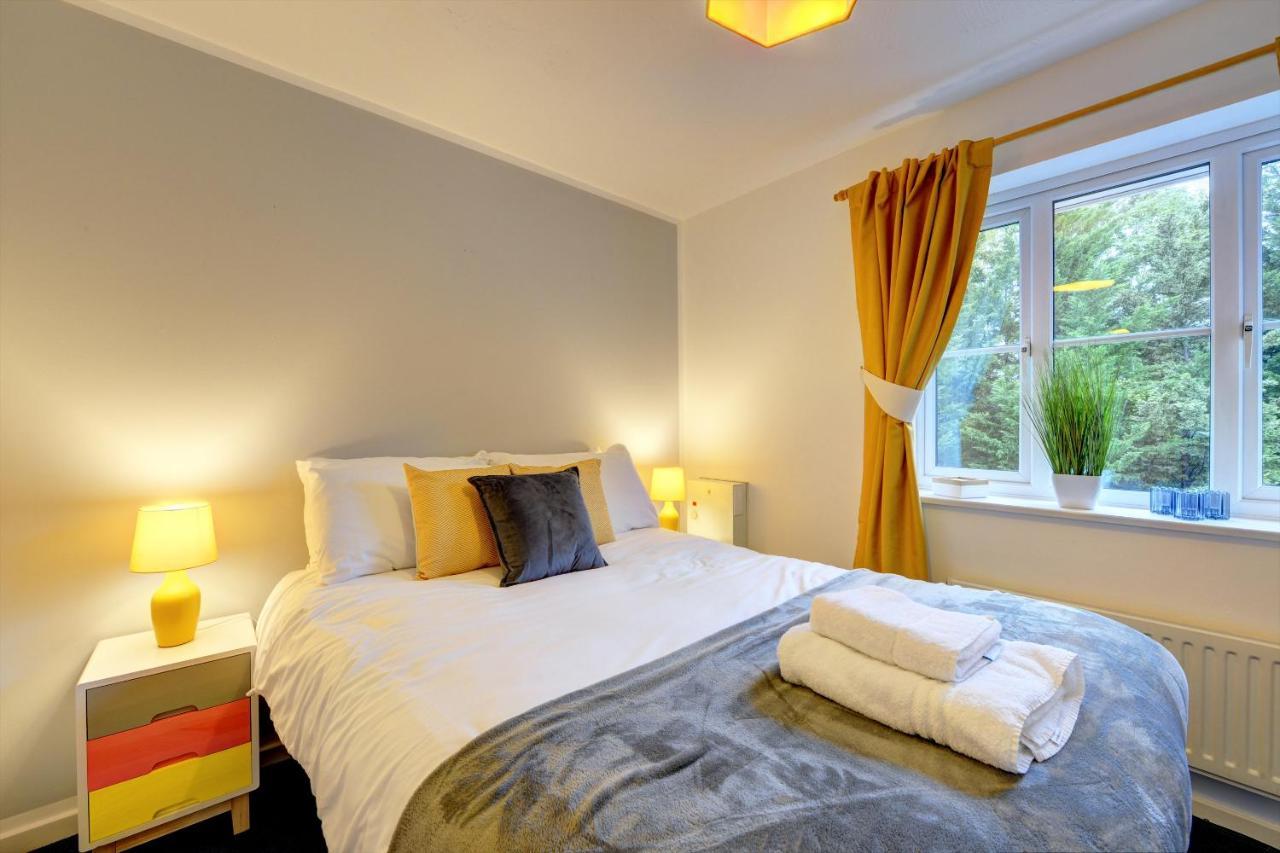 Modern 2 Bed House Sleeps 6 Southam Town Centre - Inspire Homes Ltd Экстерьер фото