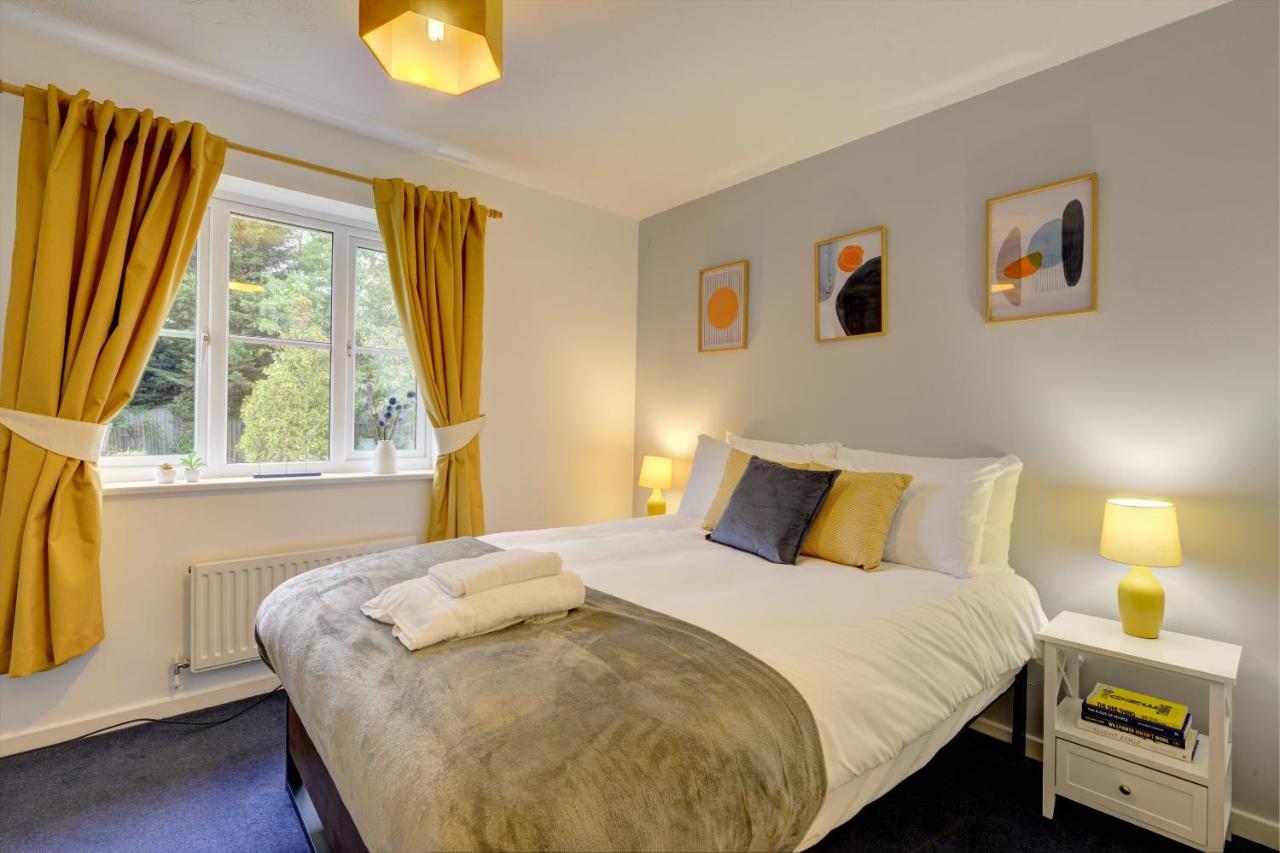 Modern 2 Bed House Sleeps 6 Southam Town Centre - Inspire Homes Ltd Экстерьер фото